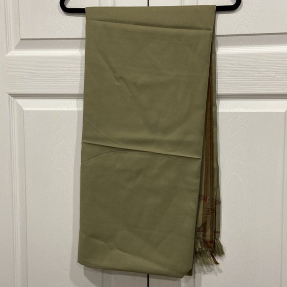 Men’s Shawl - Picture 3 of 3